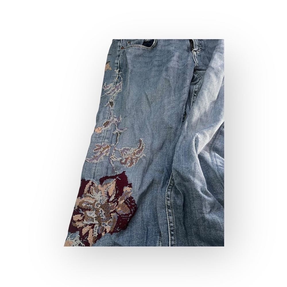 Anthropologie Pilcro Mid Rise Slim Boyfriend Embroidered Jeans Size 29 $158 NWT - Picture 3 of 9